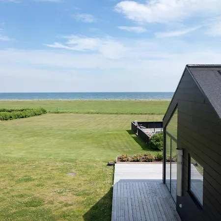 Three-bedroom In Saby * Sæby