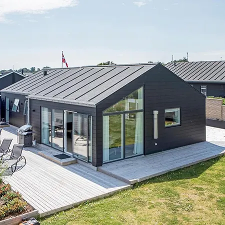 Three-bedroom In Saby